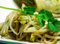 Gow Wong and Bean Sprouts Stir-fry